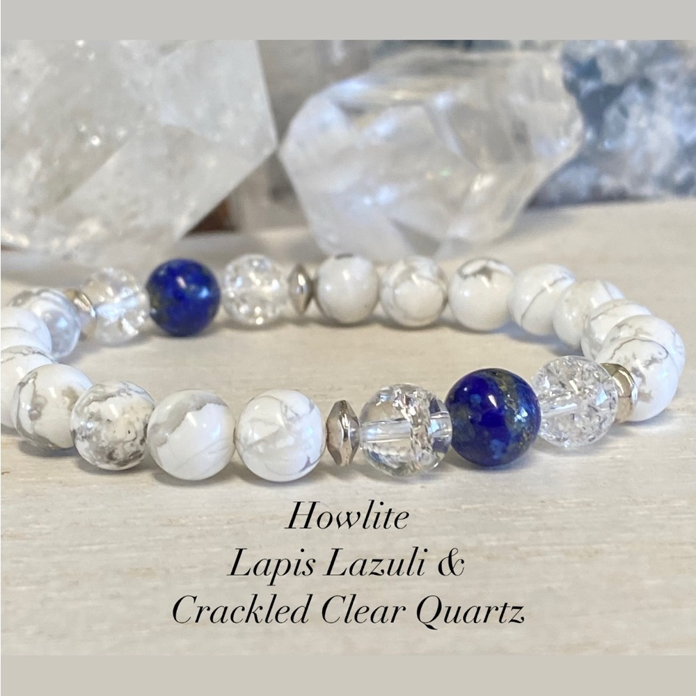 8mm Howlite, Lapis Lazuli & Crackled Clear Quartz Gemstone Bracelet